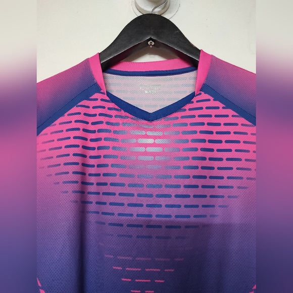 Sports wear Tshirt - Picture 4 of 13